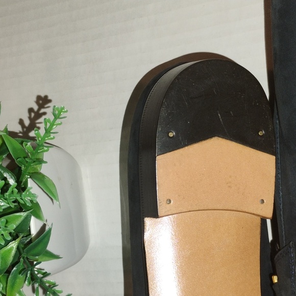 Salvatore Ferragamo Suede Loafers. Womens sz 8AA. Black & Gold Tone Hardware. - Picture 6 of 9